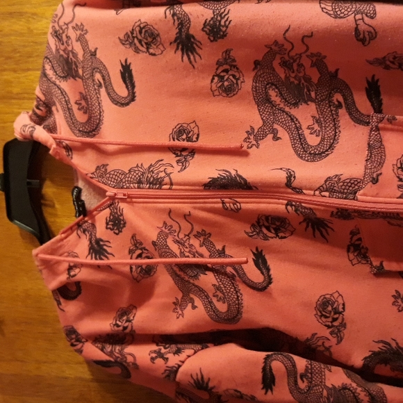 Dragons and roses sweatshirt - Picture 2 of 5